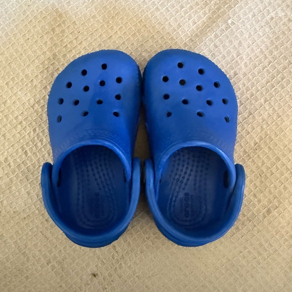 Kids Blue Crocs - Picture 3 of 4